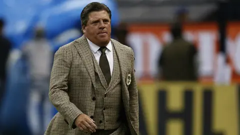 Piojo Herrera fue expulsado ante Santos por invadir el área técnica rival
