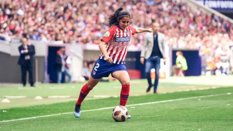 Kenti Robles, recibirá premio a la mejor jugadora latinoamericana