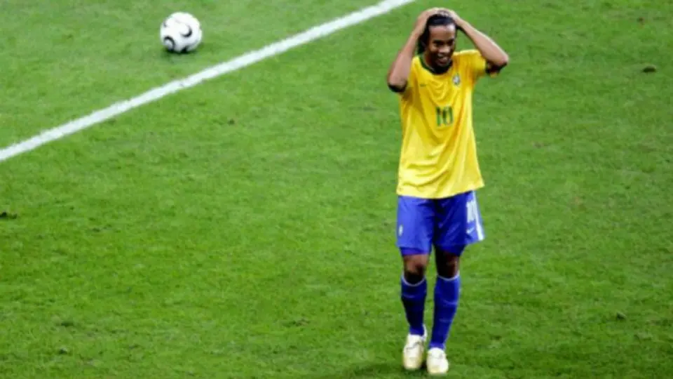Ronaldinho reveló que su única preocupación en la cárcel es la salud de su madre