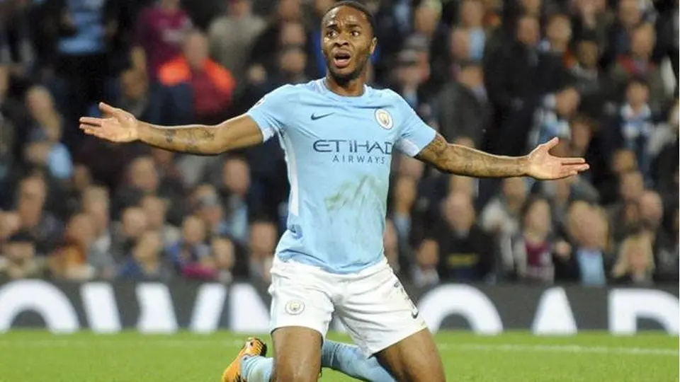 Sterling: 'La única enfermedad ahora mismo es el racismo contra el que luchamos'