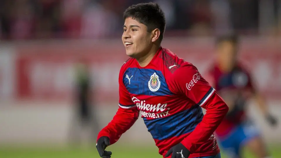 Chivas: 'Chofis' López muestra su mejor versión con Luis Fernando Tena