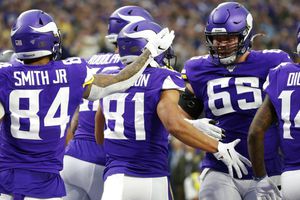 Defensiva de Vikings comanda victoria sobre Lions