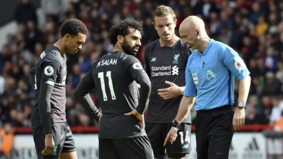 Premier League vislumbra prácticamente imposible volver el 30 de abril