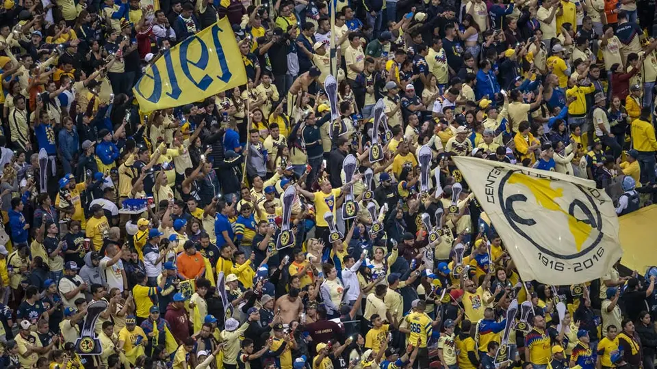 América: Afición ilumina el Estadio Azteca al minuto 14 en la Final