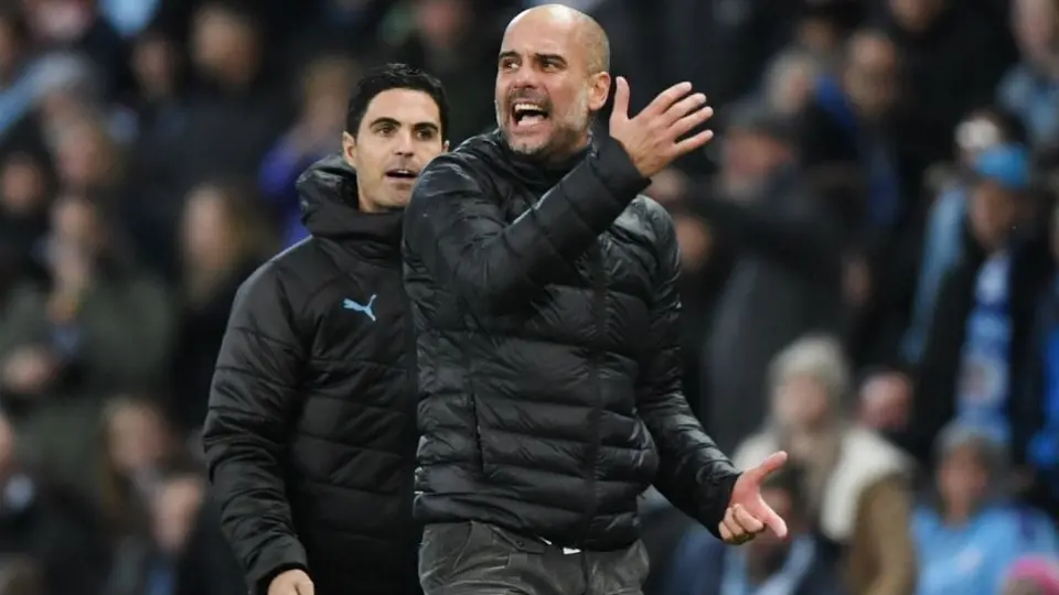 Federación Inglesa decidió no sancionar a Guardiola por sus quejas ante el Liverpool