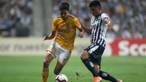 Jurgen Damm presumió su 'Manual para mandar centros precisos' del Pony Ruiz