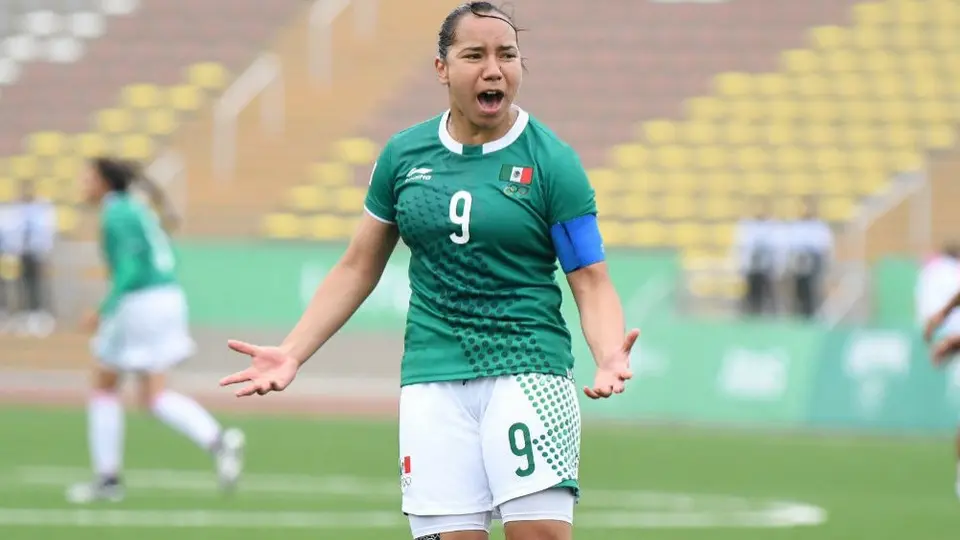 Jugadoras de México y España comparten reto #GolEnCasa