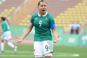 Jugadoras de México y España comparten reto #GolEnCasa