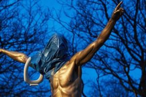 Estatua de Zlatan Ibrahimovic, nuevamente con actos vandálicos