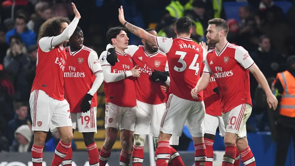 Arsenal, con uno menos, le empató al Chelsea en un vibrante partido