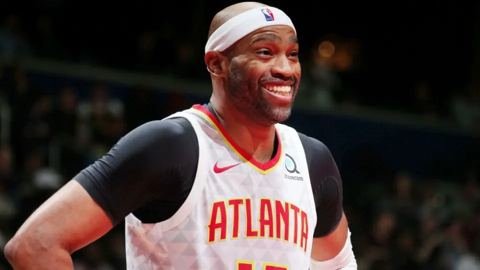 Vince Carter, primer jugador de la NBA en jugar durante cuatro décadas