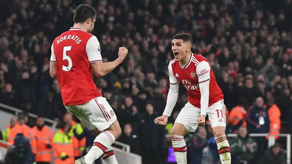 Arsenal 'tomó un respiro' al vencer al Manchester United