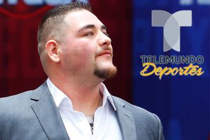 En plena transmisión con TUDN, Andy Ruiz invitó a ver su pelea por Telemundo