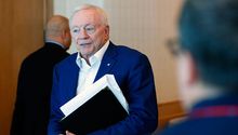 Jerry Jones esperará a final de año para decidir sobre Jason Garrett