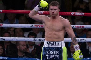 Faitelson le pidió perdón al Canelo por llamarlo "mamón" y "miedoso"