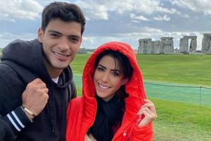 Raúl Jiménez presumió cómo se 'mueve' su bebé