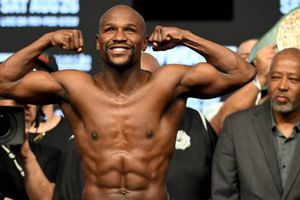 Floyd Mayweather pidió a la NFL dejar jugar a Antonio Brown