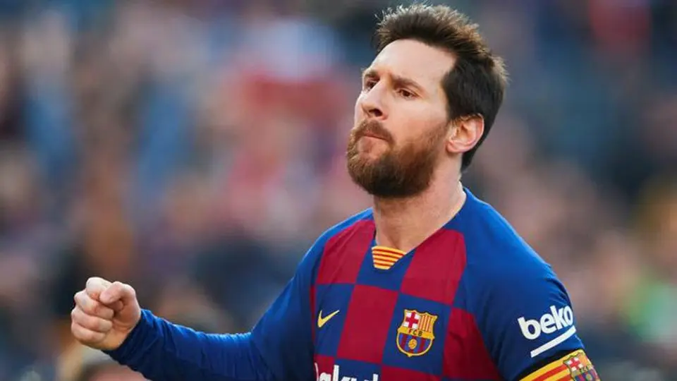 Barcelona: Messi quedó con marcas en la pierna tras dura entrada de Diego Carlos
