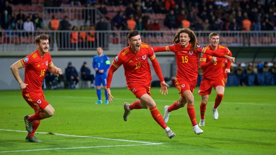 Gales de Gareth Bale gana, y se aferra a la Eurocopa
