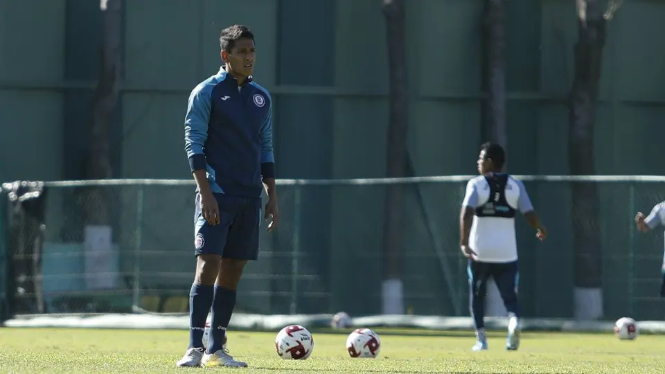 Jaime Ordiales: 'Luis Romo jugaría de contención con Cruz Azul'