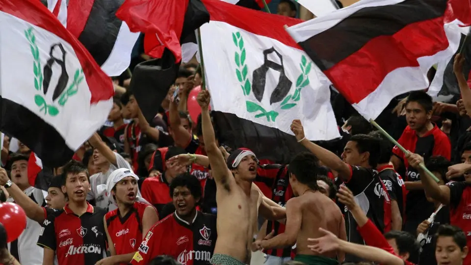 Barra 51 se burló de Chivas y la familia Vergara