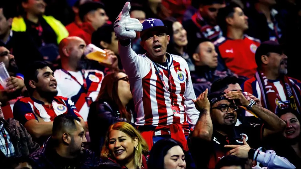 Aficionado que agredió a Ponce, detenido por disturbios en el juego de Xolos vs Chivas