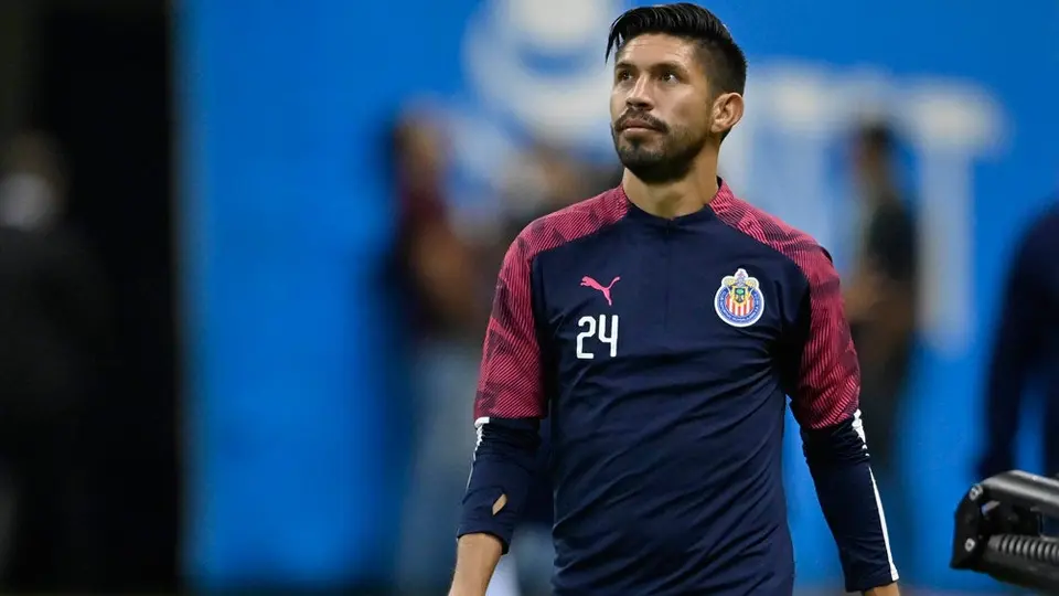 Afición de América insultó a Oribe Peralta por estar en Chivas