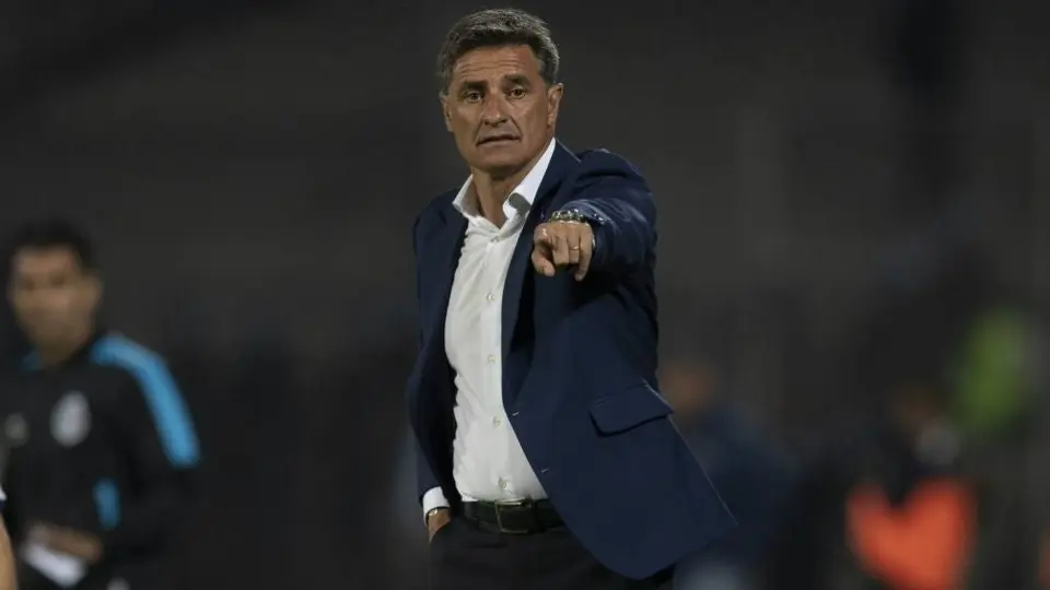 Pumas: Míchel pidió a jugadores que vean mucho futbol en la cuarentena