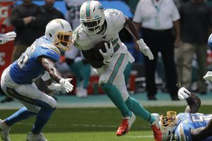 Kenyan Drake, nuevo jugador de los Cardinals tras canje con Dolphins