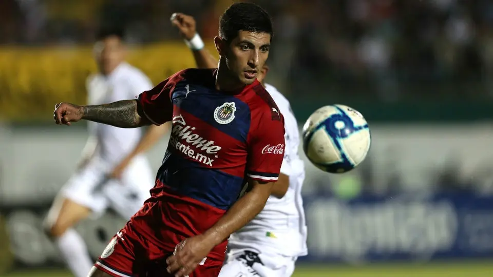 Chivas: Víctor Guzmán llegó a la CDMX e irá a la FMF a resolver su caso