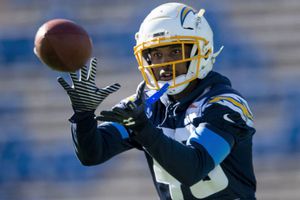 Michael Davis fue suspendido por consumir sustancias prohibidas