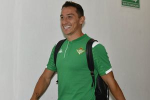 PSV tuvo gran detalle con Andrés Guardado tras nacimiento de su hija