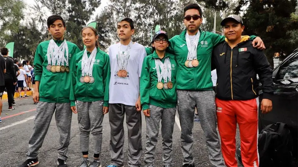 Atletas paralímpicos demuestran que no tienen límites en carrera 'Ponte Pila'