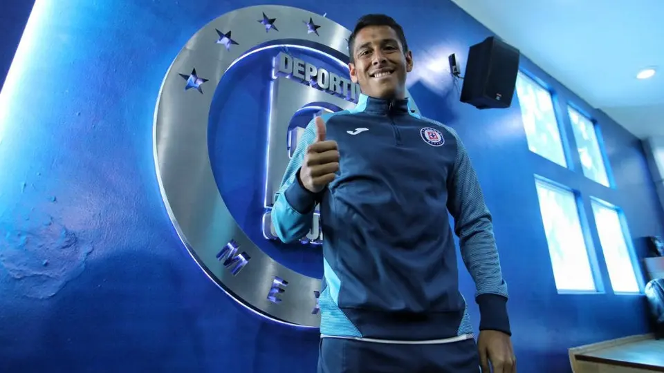 Cruz Azul: Luis Romo desea que la afición se ilusione con el equipo