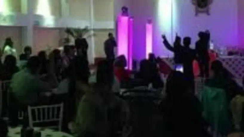 Funcionario de Baja California se casa y asisten decenas de invitados en plena cuarentena