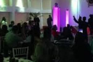 Funcionario de Baja California se casa y asisten decenas de invitados en plena cuarentena