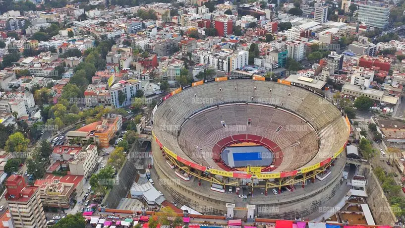Así luce cancha en Plaza México para partido de Roger Federer