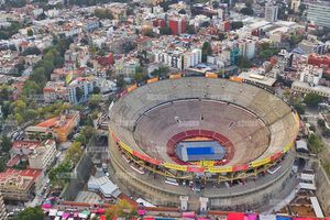 Así luce cancha en Plaza México para partido de Roger Federer