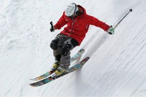 Centro de esquí en Austria habría sido fuente de contagio de coronavirus en cuatro continentes