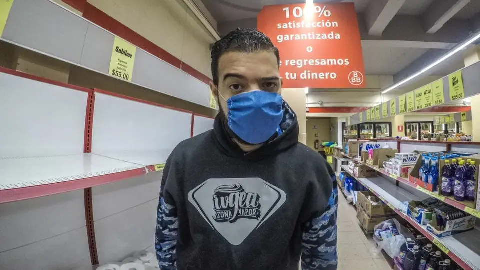 VIDEO: Youtuber con coronavirus sale a comprar pizzas y es 'atacado' en su canal
