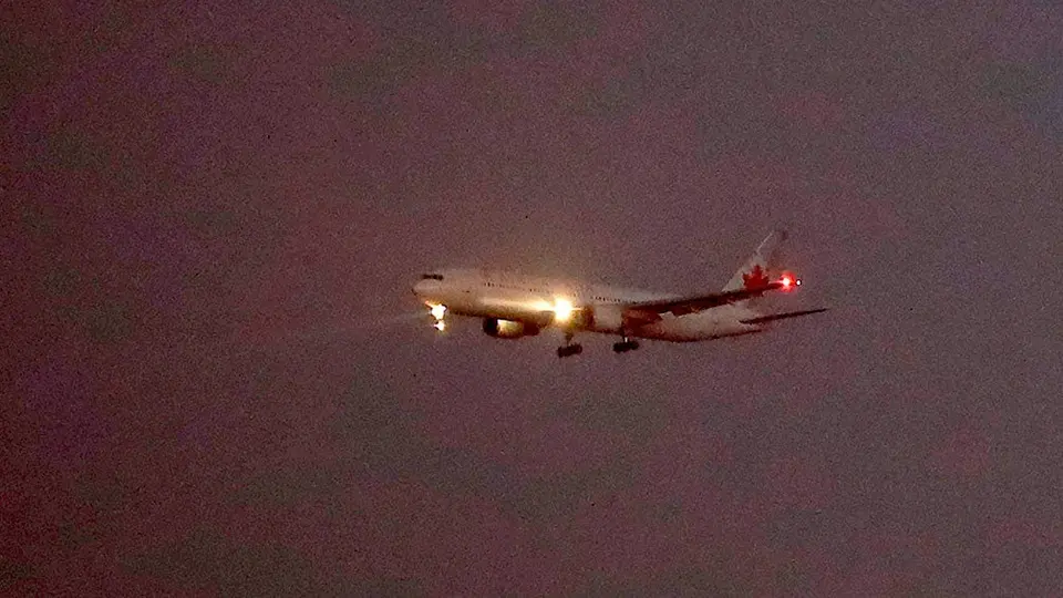 Avión de Air Canada logró aterrizar en Madrid tras problemas técnicos