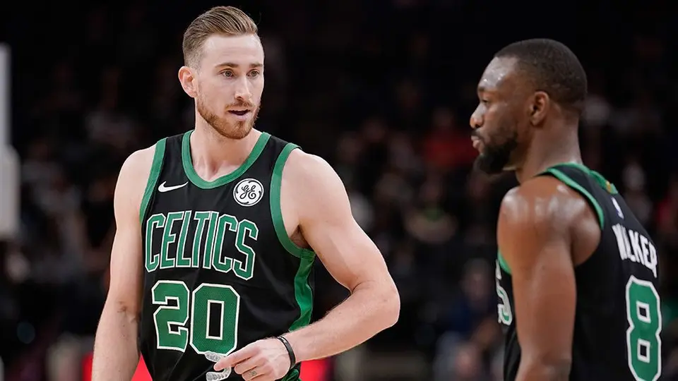 Gordon Hayward, baja  de Celtics por una fractura en la mano