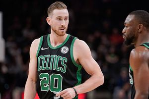 Gordon Hayward, baja  de Celtics por una fractura en la mano