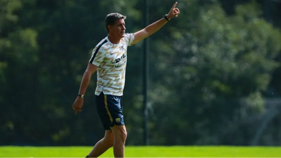 Míchel: 'Chivas gastó 50 millones de dólares; Pumas 50 millones de neuronas'