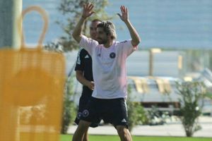 Pizarro se reunió con David Beckham en Miami