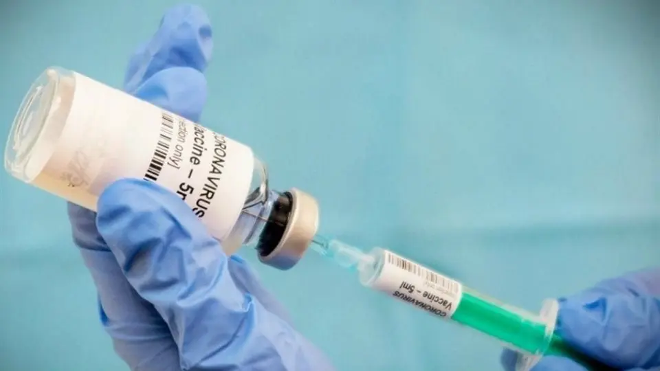Coronavirus: China inició ensayos clínicos con dos posibles vacunas