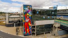 Autódromo de Interlagos celebró sus 80 años con un mural de Ayrton Senna