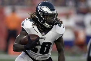 Jay Ajayi, excorredor de la NFL, firmado por equipo profesional de e-Sports