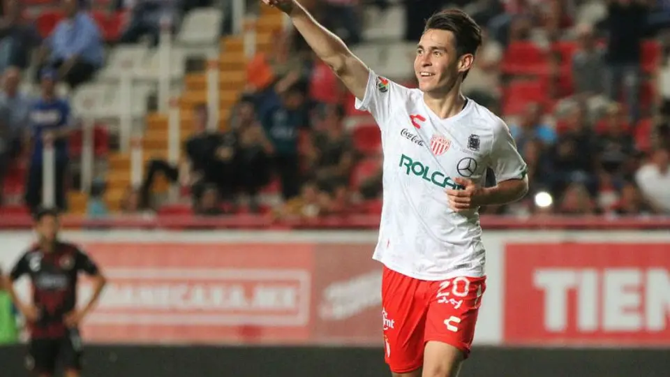 Jesús Angulo admitió charlas con Cristian Calderón sobre Chivas
