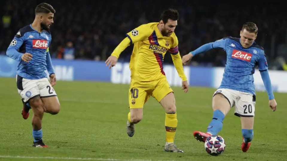 Barcelona sufrió, pero logró rescatar empate ante Napoli en Champions
